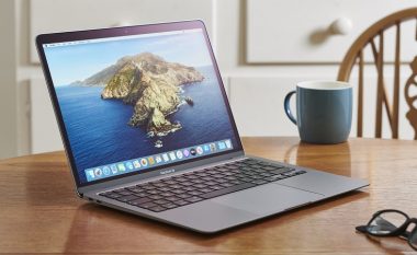 ASKUND N’BOTË S’KI MA LIRË: Apple MacBook Air 13 M1 me çmim fantastik për vetëm 799.50 EURO!