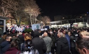 Protestë në Beograd, kërkohet heqja e muralit kushtuar Mladiqit