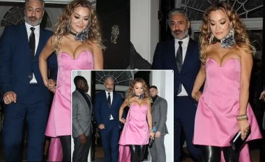 Vijojnë paraqitjet atraktive të Ritës krah të dashurit, duket provokuese në fustanin rozë gjatë një dalje në Londër