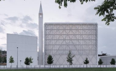 Qendra mahnitëse fetare-kulturore në Lubjanë, ndërtesa më e mirë në 2021