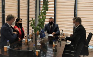 Kryeprokurori Isufaj pret në takim shefin e EULEX-it, flasin për forcimin e sundimit të ligjit në Kosovë dhe të pagjeturit