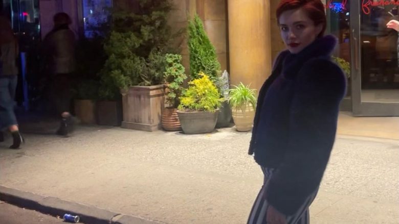 Florence Pugh tani ka flokë të kuqe dhe duket shumë ndryshe