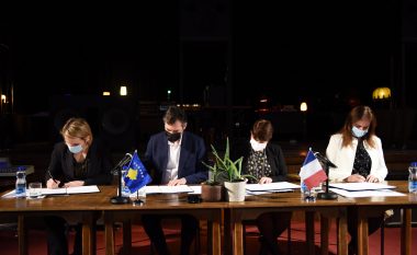 Kosova dhe Franca thellojnë bashkëpunimin kulturor, nënshkruhet marrëveshja mbështetëse mes ministrive dhe ambasadës franceze
