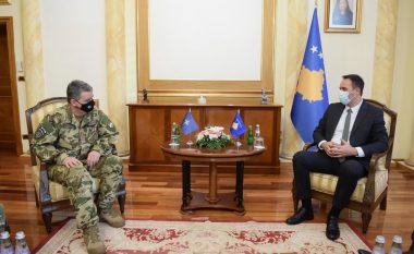 Konjufca priti në takim komandantin e ri të KFOR-it, vlerëson të rëndësishme praninë e NATO-s në Kosovë