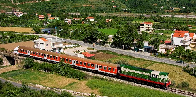 21 milionë euro investime në hekurudhën shqiptare në vitin 2022, 63 për qind për linjën Durrës-Tiranë