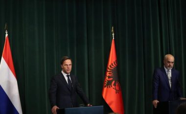 Kryeministri holandez Mark Rutte nga Tirana ngre shqetësimin për ndërhyrjet ruse dhe kineze në Ballkan