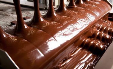 Çokollata, industria prej miliarda euro që shijon ëmbël