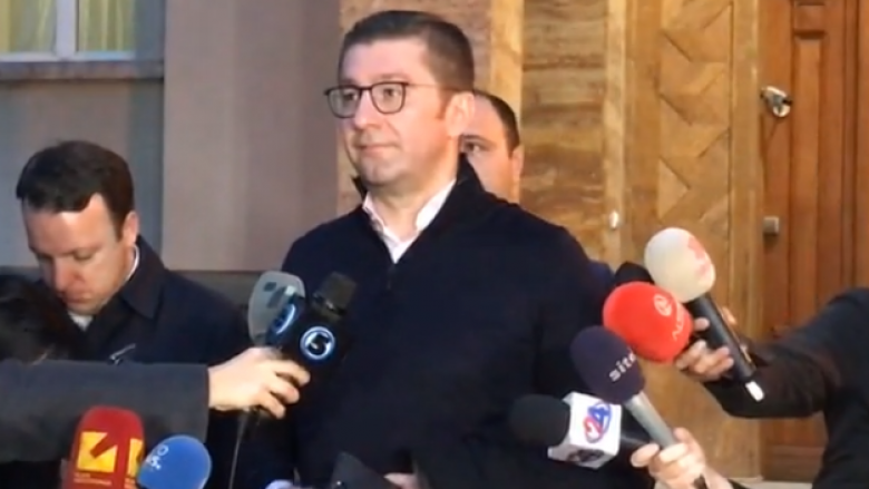 Mickoski: Pendarovski nuk mund të fitojë as për kryetar të Këshillit Shtëpiak në banesën e tij
