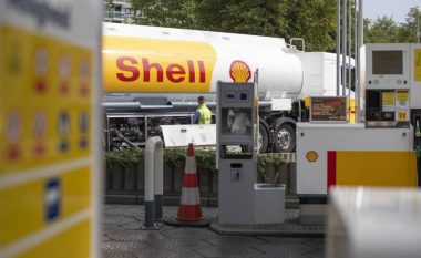 Royal Dutch Shell planifikon ta zhvendos selinë nga Holanda në Britani të Madhe