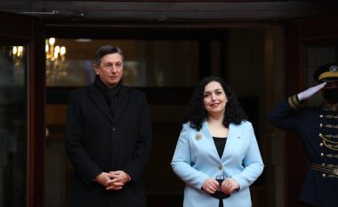 Presidenti slloven arrin në Kosovë, pritet nga Osmani