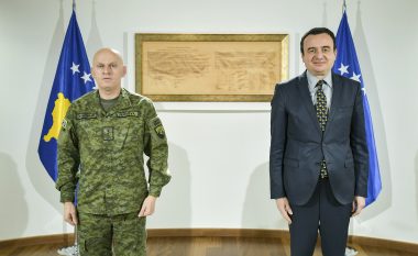 Në takim me komandantin e FSK-së, Kurti: Ushtria jonë e re, shtylla mbi të cilën mbështetet Republika jonë