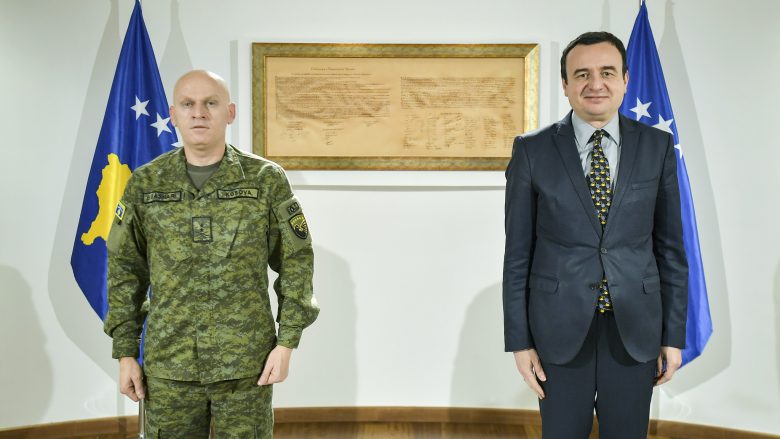 Në takim me komandantin e FSK-së, Kurti: Ushtria jonë e re, shtylla mbi të cilën mbështetet Republika jonë