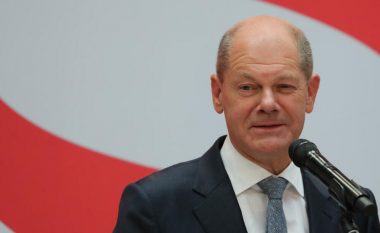 Scholz i shpallë “luftë antivakserëve”, përdor të gjitha mjetet për të luftuar teoritë konspirative – ekstremizmin dhe dhunën