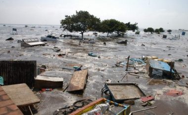 Bëhen 17 vjet nga cunami që vrau 250 mijë njerëz