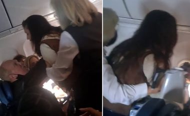 Refuzon të bartë maskën në aeroplan, gruaja e godet shuplakë një burrë në SHBA – madje e pështyn në fytyrë