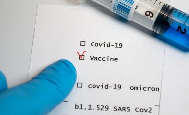 Autoritetet belge kapin burrin që tetë herë ishte vaksinuar kundër COVID-19 për të tjerët, për këtë shërbim u merrte para