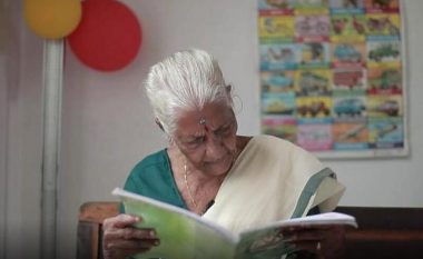 Gjithmonë ëndërronte të shkonte në shkollë, gruaja nga India në moshën 104-vjeçare mësoi shkrim-lexim