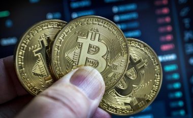 Burri që pretendon se krijoi Bitcoinin, fiton procesin gjyqësor për kriptovalutat që kapin vlerën e 54 miliardë dollarëve