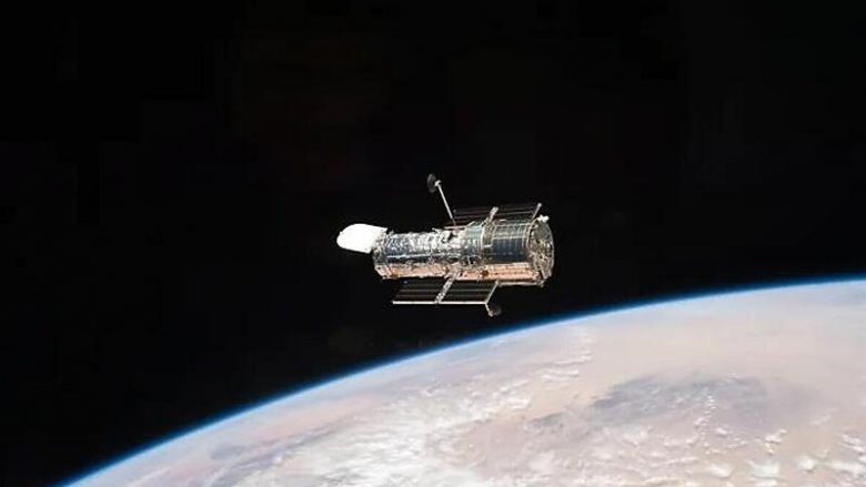 Teleskopi Hubble sërish është funksional, pasi për një muaj ishte në “komë”