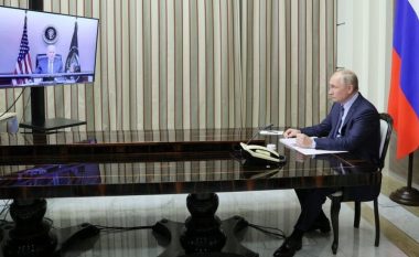 Përfundoi video-takimi mes Bidenit dhe Putinit