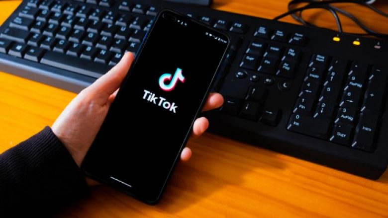 TikTok Attacks Twitch: Teston aplikacionin për transmetimin e lojërave