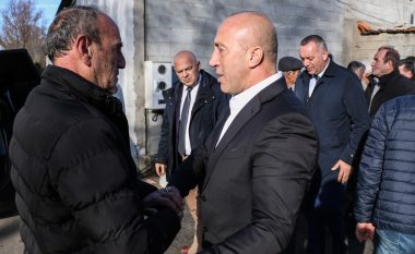 Haradinaj viziton familjen e shoferit që u vra në sulmin në Gllogjan