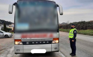 Policia në Gjakovë me plan operativ për kontrollim të transportit publik, për pesë ditë shqiptoi 729 gjoba