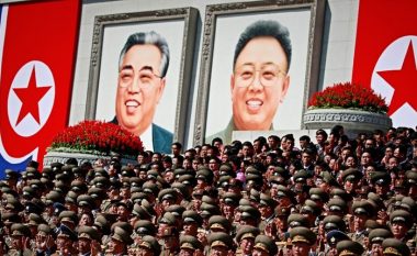 Alkooli dhe e qeshura janë të ndaluara në Korenë e Veriut, në përvjetorin e vdekjes së Kim Jong-il