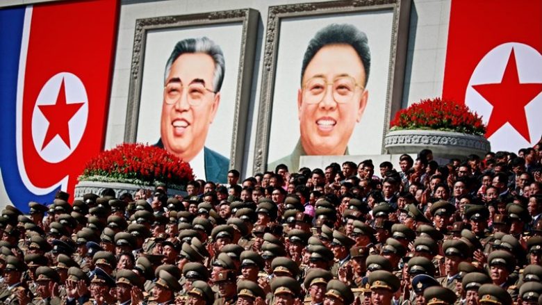 Alkooli dhe e qeshura janë të ndaluara në Korenë e Veriut, në përvjetorin e vdekjes së Kim Jong-il