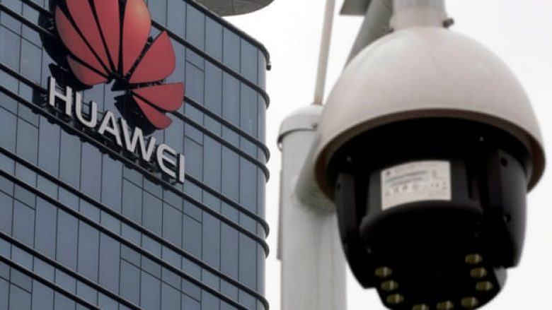 Disa dokumente e lidhin kompaninë Huawei me “spiunimin e ujgurëve” në Kinë, pretendon një raport