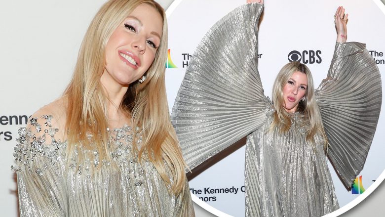 Ellie Goulding duket si engjëll Krishtlindjesh e veshur me fustanin e çuditshëm me krahë