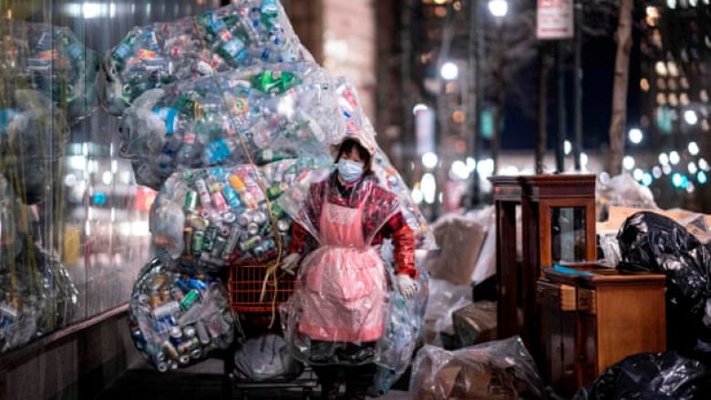 SHBA është ndotësi më i madh me plastikë – në botë “një kamion plot me plastikë hidhet në oqean, çdo minutë”