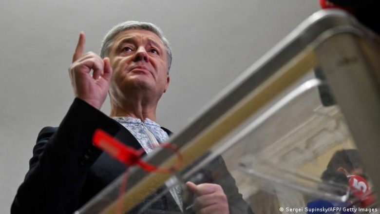 Prokuroria ukrainase kërkon arrestimin e ish-presidentit Petro Poroshenko