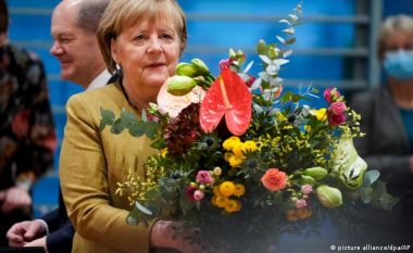 Angela Merkel largohet - por çfarë do të bëjë ajo në të ardhmen?
