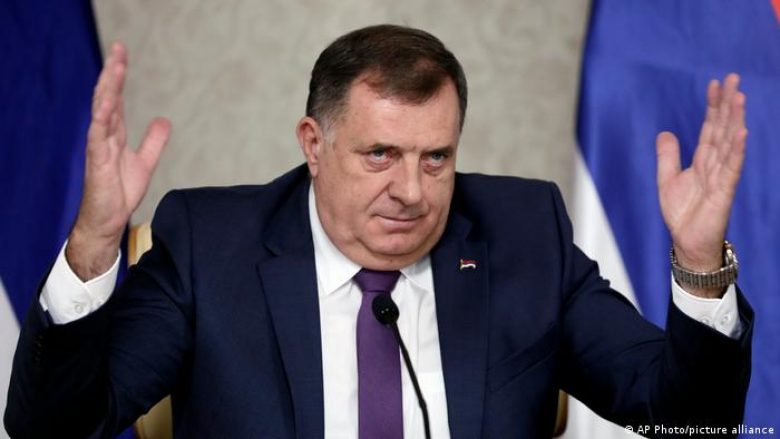 Dodik pyetet nëse do të kandidojë më 2022, thotë se është i lodhur