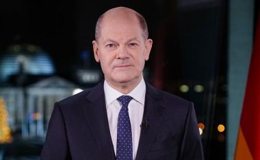 Kancelari Olaf Scholz: Duhet të jemi më të shpejtë se virusi!