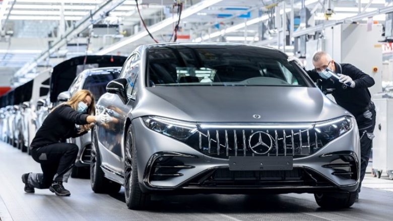 Mercedes dhuroi bonuse rekord për punëtorët për fundvit