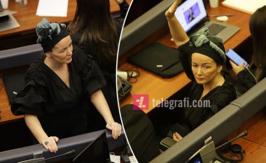 Adriana Matoshi rikthehet në Kuvendin e Kosovës pas operimit nga tumori në tru