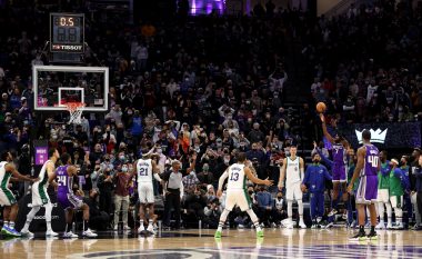Nga ngulitjet e LaVine e Sabonis tek treshja vendimtare nga Metu, aksionet më të mira në NBA