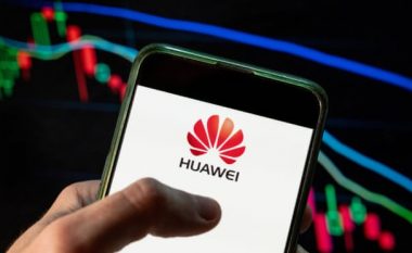 Huawei thotë se të ardhurat ranë me 29 për qind këtë vit për shkak të sanksioneve