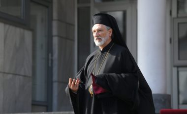Përçarje në Kishën Ortodokse Serbe, revokohet autoriteti i peshkopit Irinej