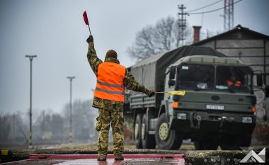 ​Një konvoj i batalionit rezervë operacional i KFOR-it vjen në Kosovë