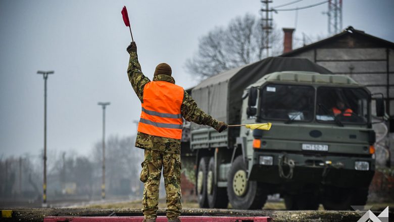 ​Një konvoj i batalionit rezervë operacional i KFOR-it vjen në Kosovë