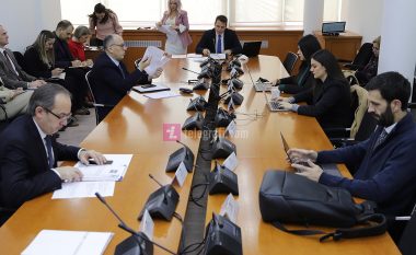 Komisioni për Buxhet refuzon kërkesën e KOSTT-it për ndarjen e 33 milionë eurove për rrymën në veri të Kosovës