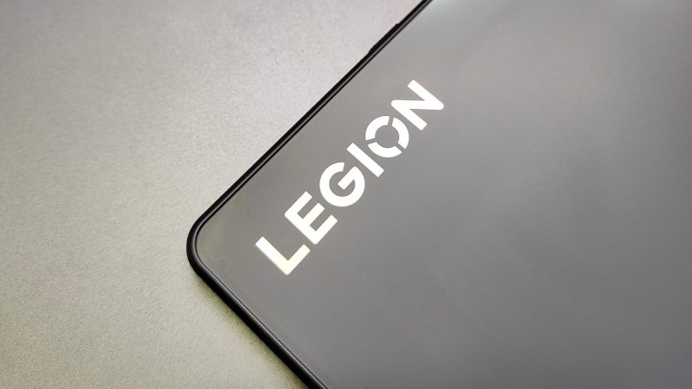 Lenovo po përgatit një tablet të vogël për lojtarë