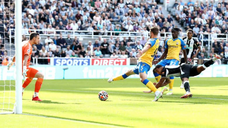 Shtyhet edhe një ndeshje tjetër në Ligën Premier, Newcastle – Southamphton nuk do të zhvillohet