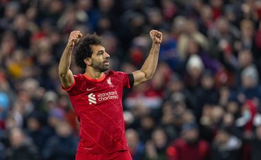 Salah hero i Liverpoolit, The Reds mposhtin Aston Villën