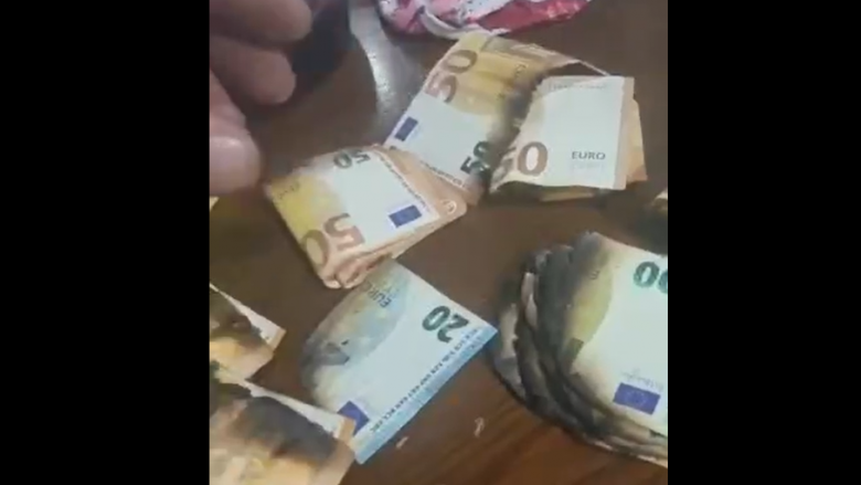 Kosovari në hall pasi i digjen një mal me para – institucionet financiare s’i japin asnjë shpjegim