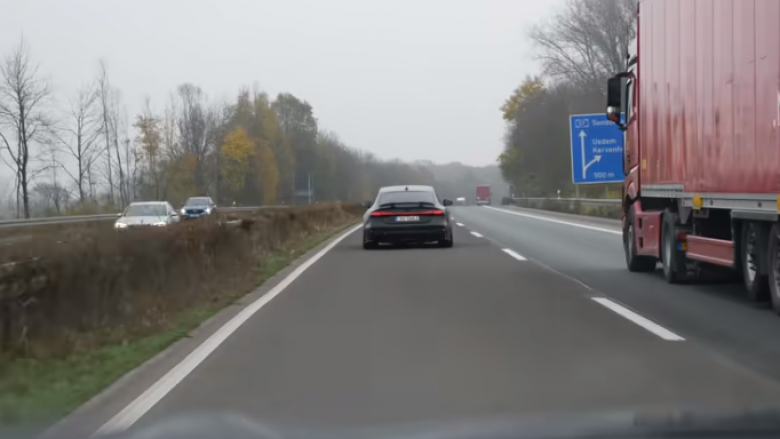 Njihuni me Audi RS7, ‘makinën e përsosur për ta vozitur në autostradë ku shpejtësia është e pakufizuar’