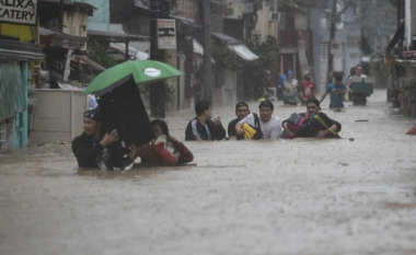 Shkon në 31 numri i të vdekurve shkaku i tajfunit në Filipine